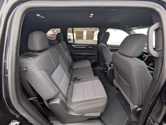 Used 2025 GMC Acadia Elevation image 34