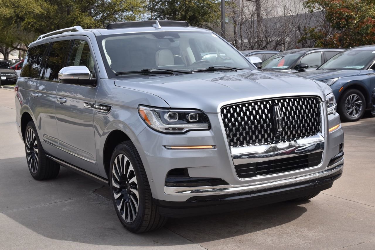 Certified 2023 Lincoln Navigator Black Label image 4