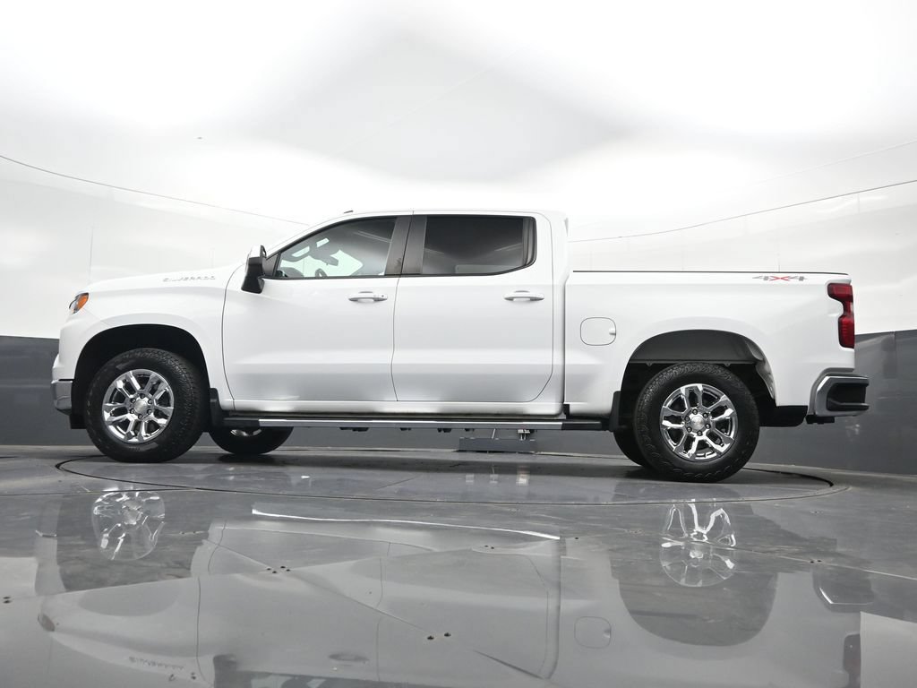 Used 2022 Chevrolet Silverado 1500 LT AWD/4WD image 32