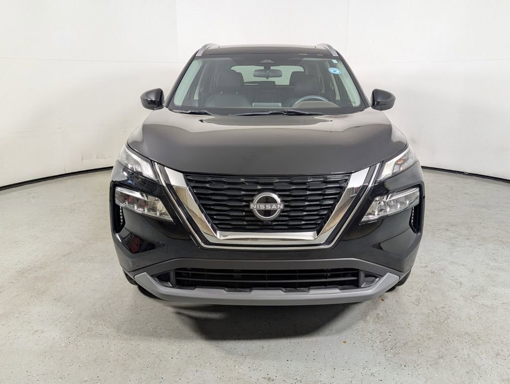 Used 2023 Nissan Rogue SV w/ SV Premium B Package image 2