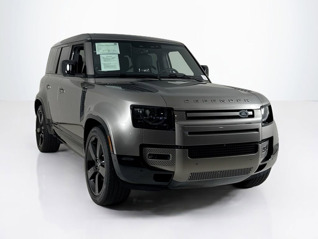 Used 2025 Land Rover Defender 110 X-Dynamic SE AWD/4WD image 7