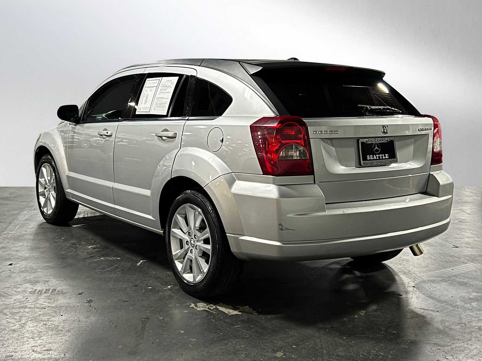 Used 2010 Dodge Caliber Heat w/ Premium Sound Group FWD image 5