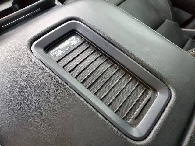 Used 2018 Chevrolet Tahoe Premier AWD/4WD image 32