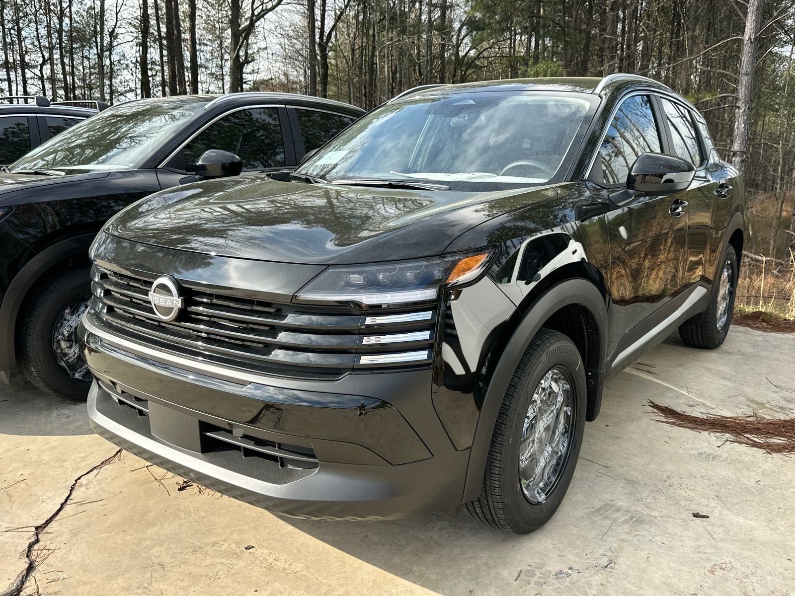 New 2026 Nissan Kicks SV w/ Charging Package