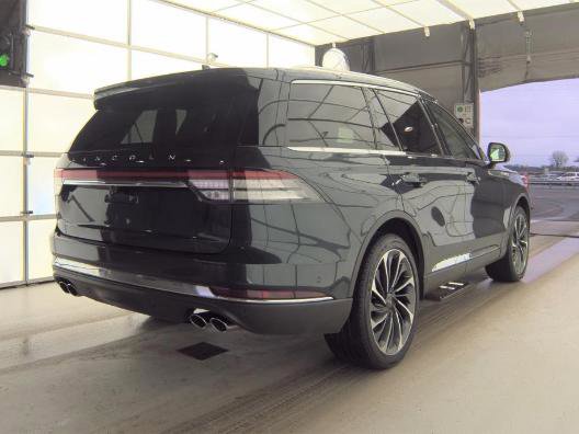 Used 2023 Lincoln Aviator Reserve w/ Equipment Group 201A image 5