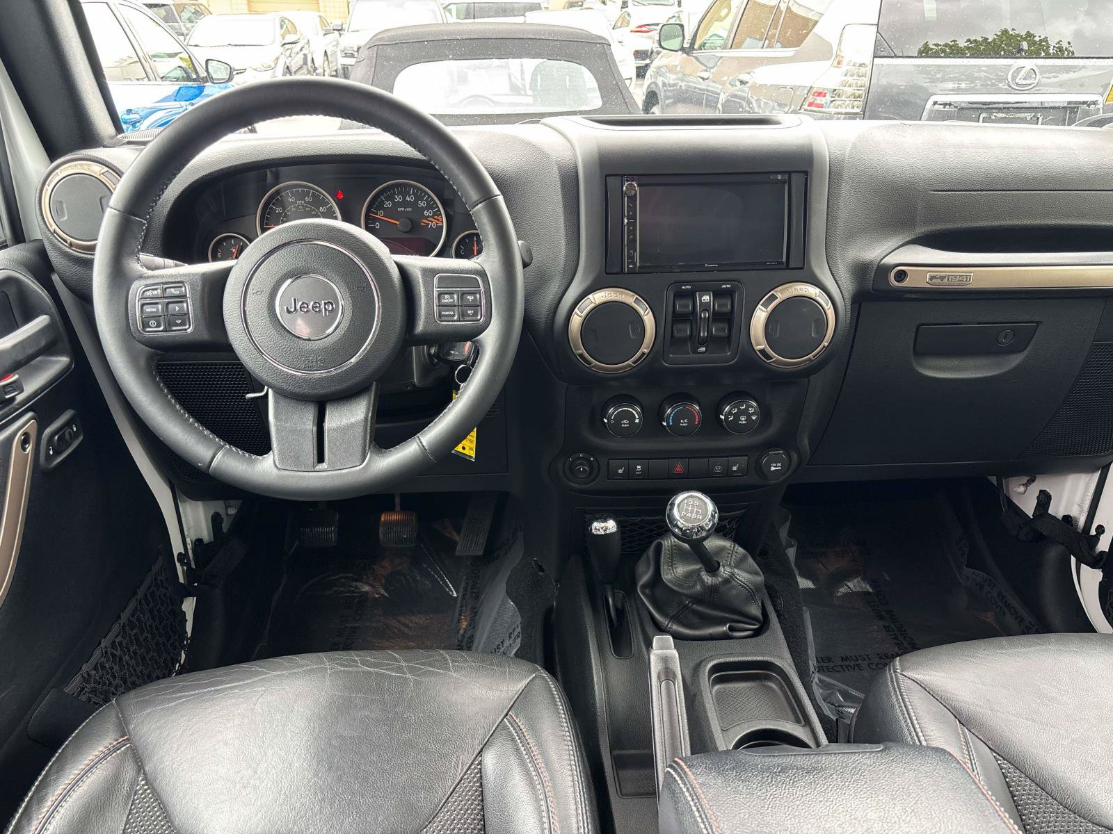 Used 2017 Jeep Wrangler Unlimited Sahara AWD/4WD image 6