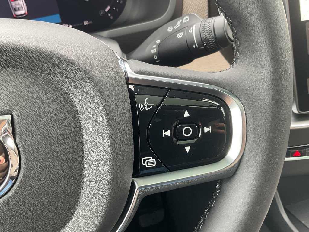 New 2027 Volvo XC90 B5 Core AWD/4WD image 23