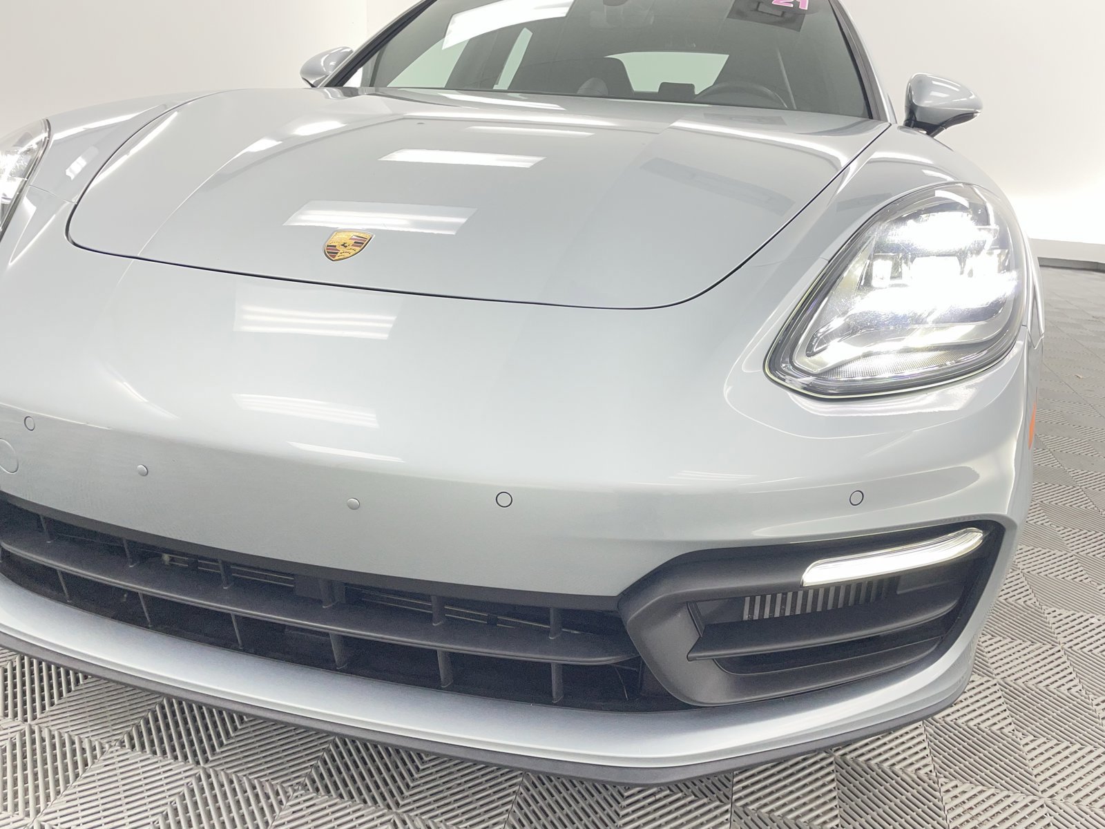 Certified 2021 Porsche Panamera image 23