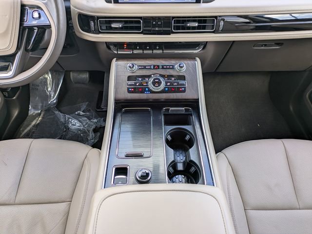 Used 2021 Lincoln Aviator Reserve w/ Equipment Group 201A image 20