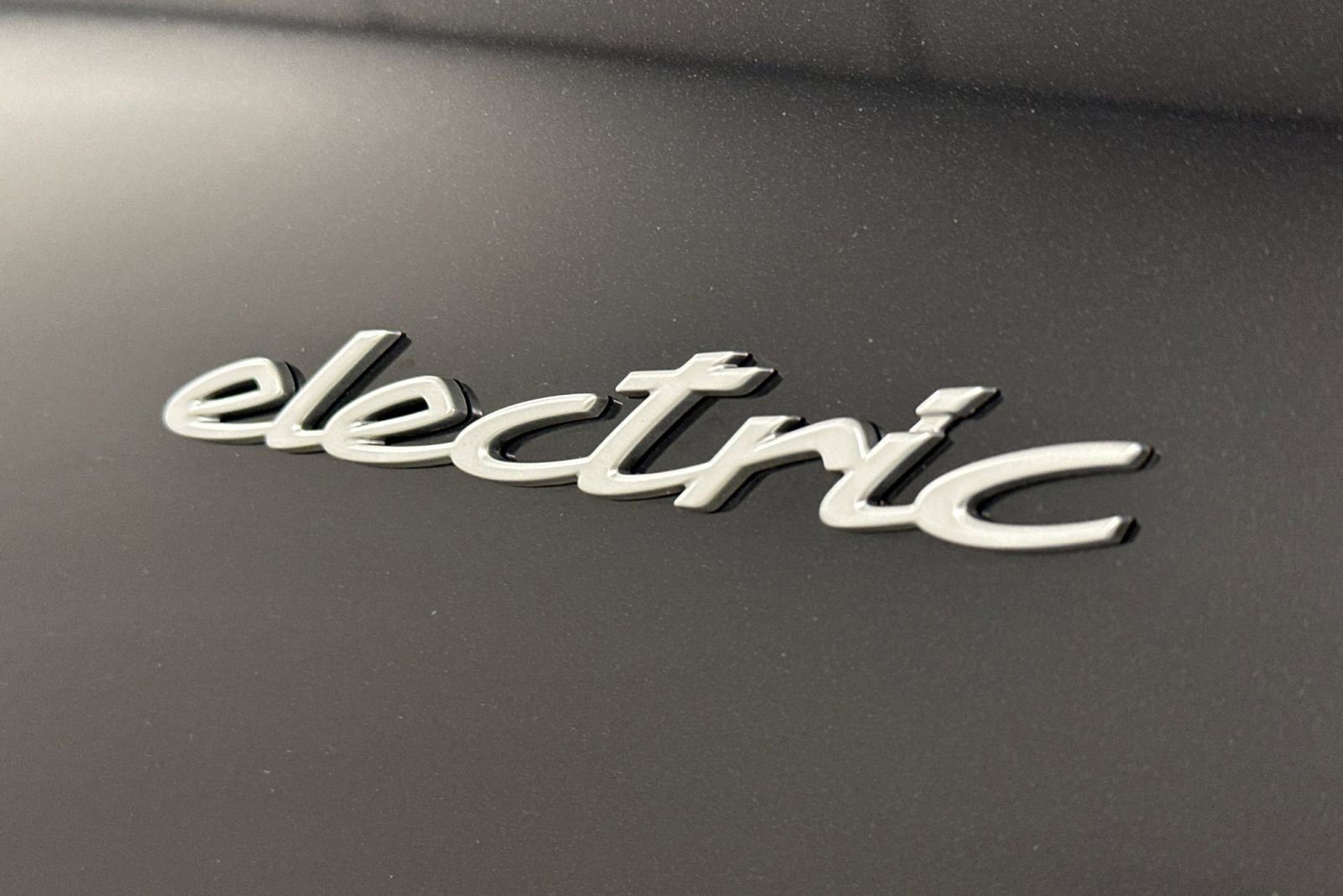 New 2025 Porsche Macan 4S Electric image 27