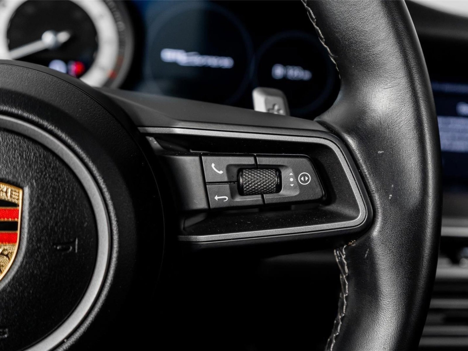 Used 2022 Porsche 911 Carrera RWD image 41