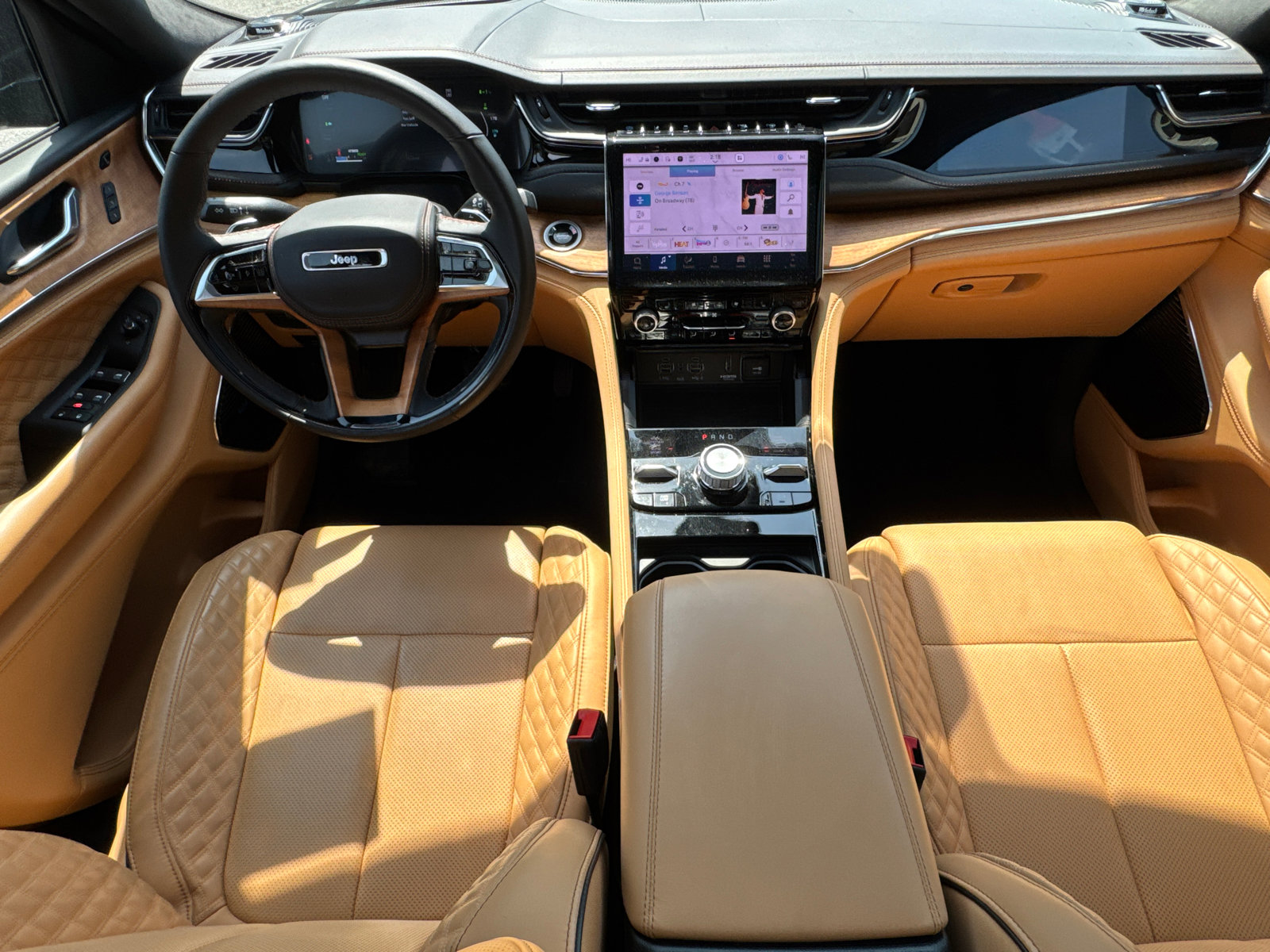 Used 2025 Jeep Grand Cherokee Summit image 28