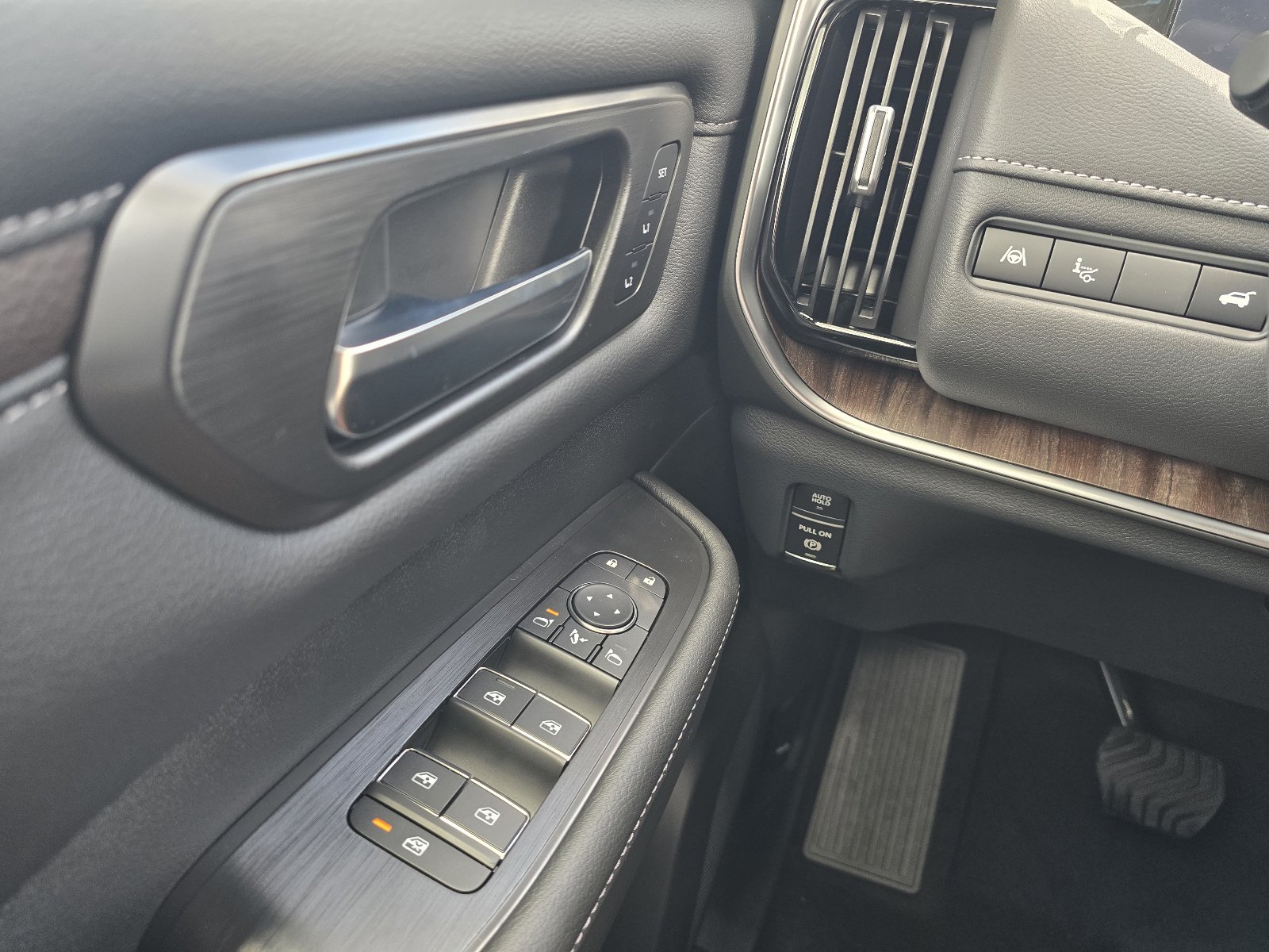 New 2026 Nissan Armada Platinum Reserve AWD/4WD image 23