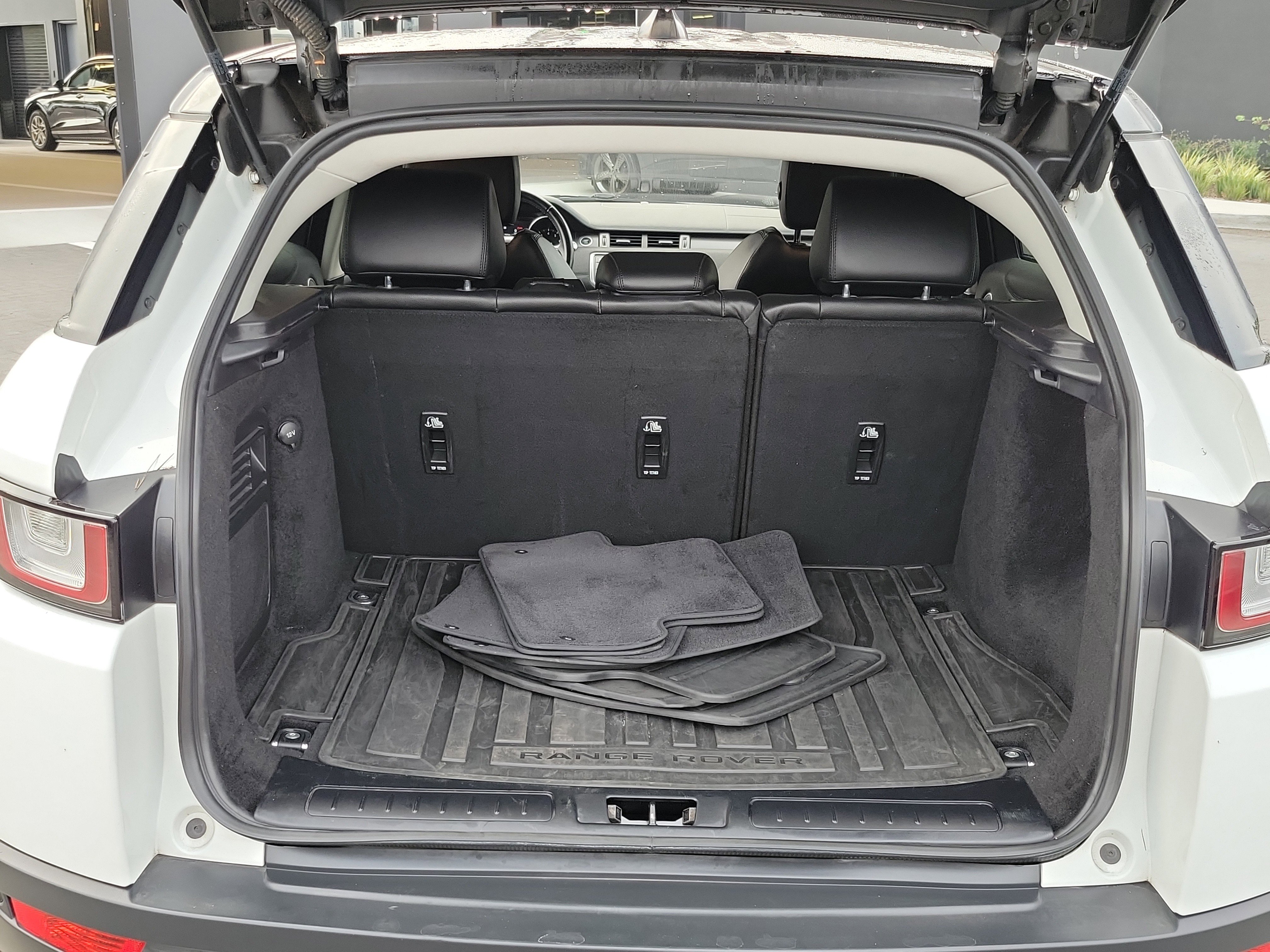 Used 2018 Land Rover Range Rover Evoque image 20