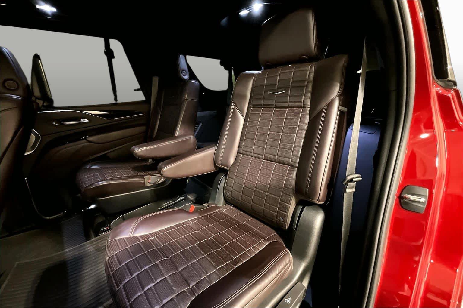 Used 2023 Cadillac Escalade Sport Platinum AWD/4WD image 21