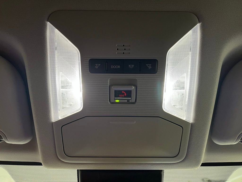 Used 2023 Toyota RAV4 LE AWD/4WD image 9