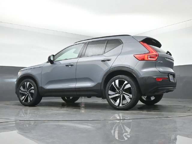 Used 2023 Volvo XC40 B5 Ultimate w/ Climate Package AWD/4WD image 40