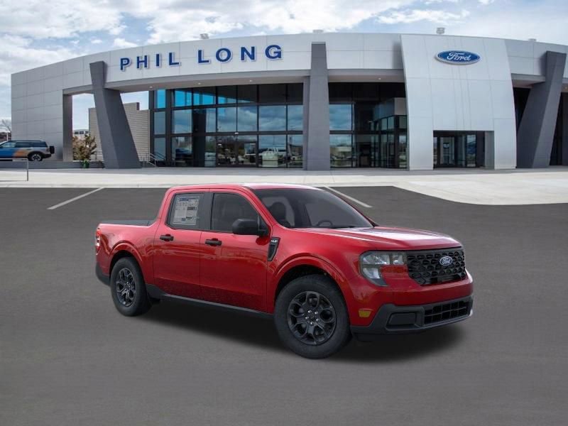 Used 2025 Ford Maverick XLT w/ Equipment Group 302A AWD/4WD image 8