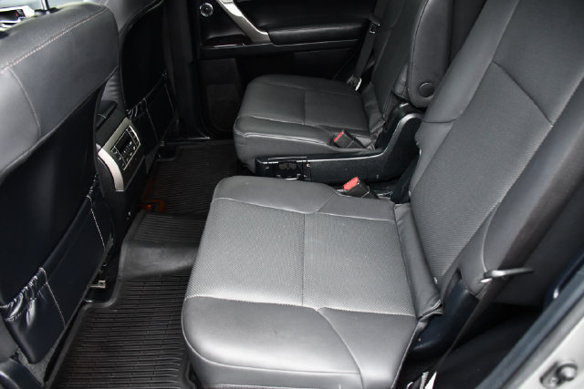 Used 2021 Lexus GX 460 Premium w/ Accessory Package AWD/4WD image 19