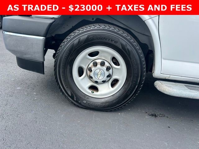 Used 2022 Chevrolet Express 2500 w/ Driver Convenience Package image 9