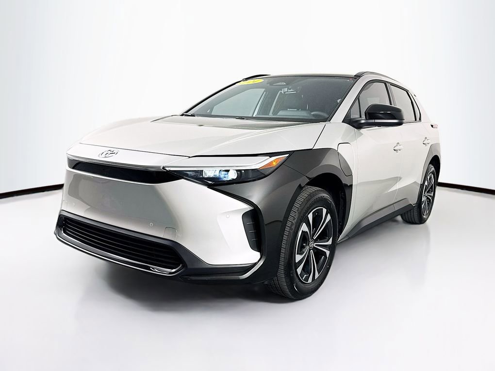 Used 2024 Toyota bZ4X XLE image 3