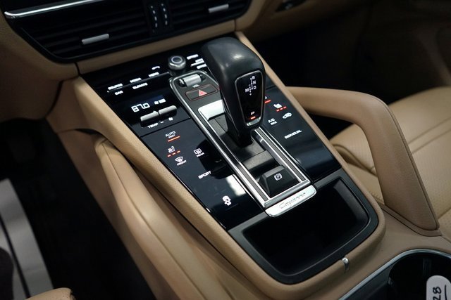 Used 2020 Porsche Cayenne image 42