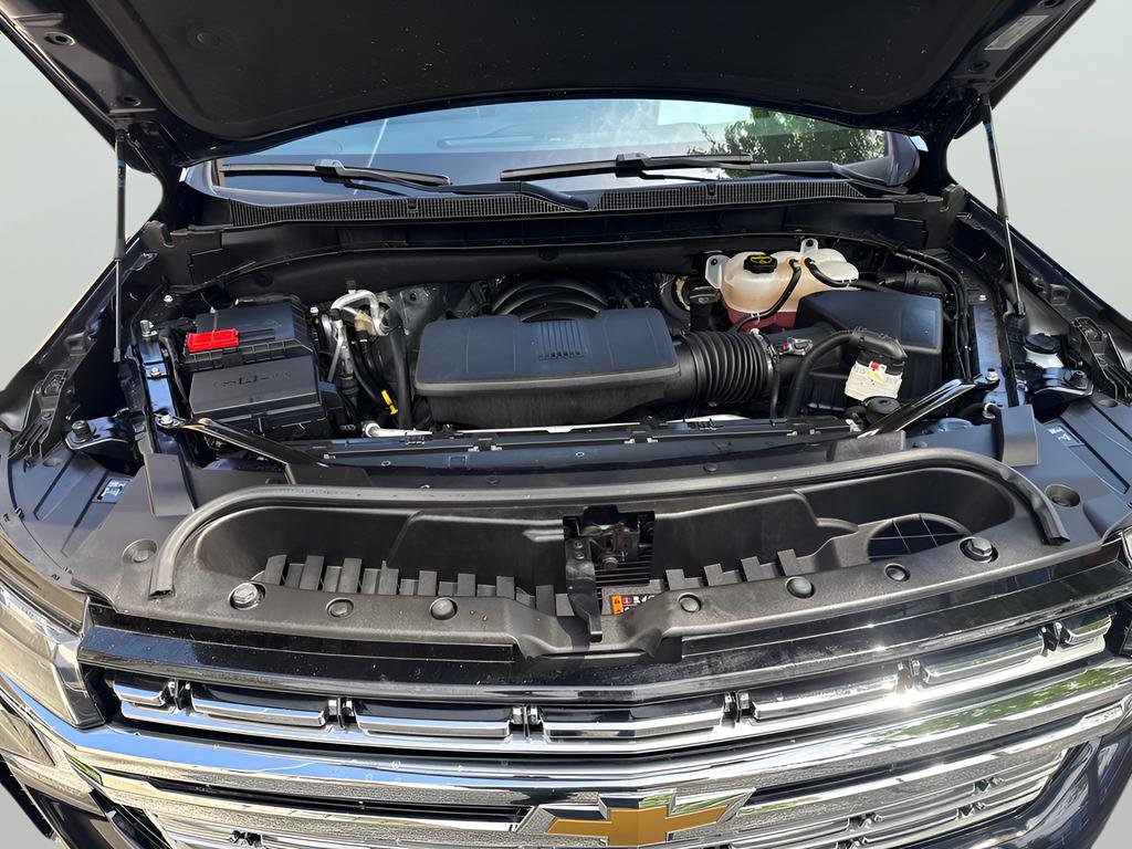 Used 2024 Chevrolet Suburban Premier AWD/4WD image 16