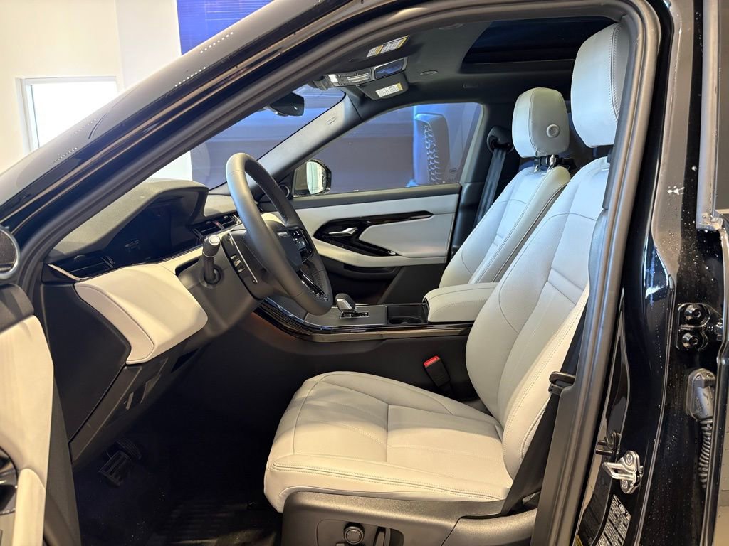 New 2026 Land Rover Range Rover Evoque S AWD/4WD image 11