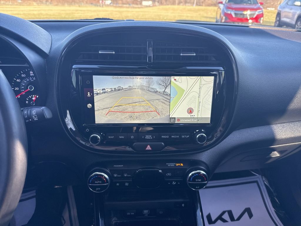 Used 2022 Kia Soul EX image 24