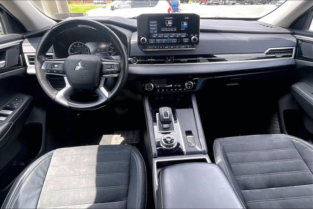 Used 2022 Mitsubishi Outlander SE AWD/4WD image 14