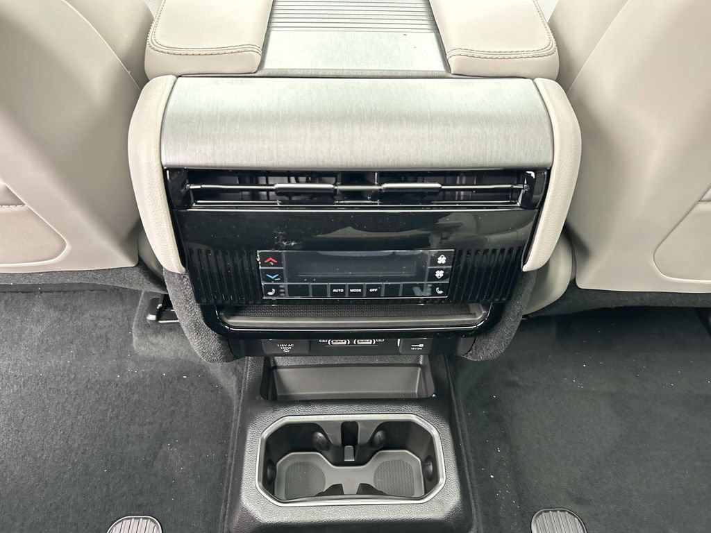 New 2026 Jeep Grand Wagoneer Limited AWD/4WD image 12