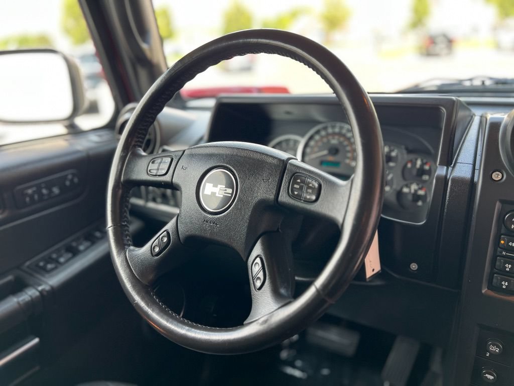 Used 2005 HUMMER H2 w/ Preferred Equipment Group AWD/4WD image 12