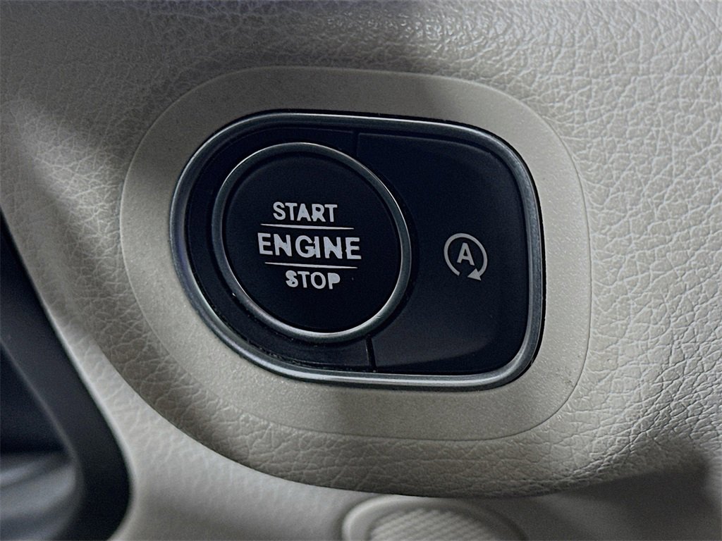 Used 2020 Mercedes-Benz GLS 450 4MATIC image 28