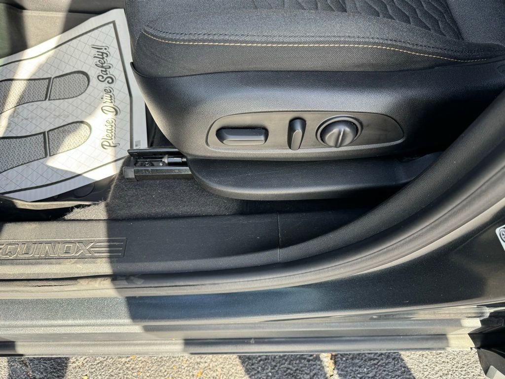 Used 2020 Chevrolet Equinox LT image 17