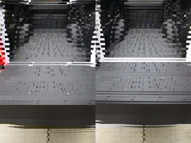 New 2026 Ford F250 Lariat w/ Black Appearance Package image 8