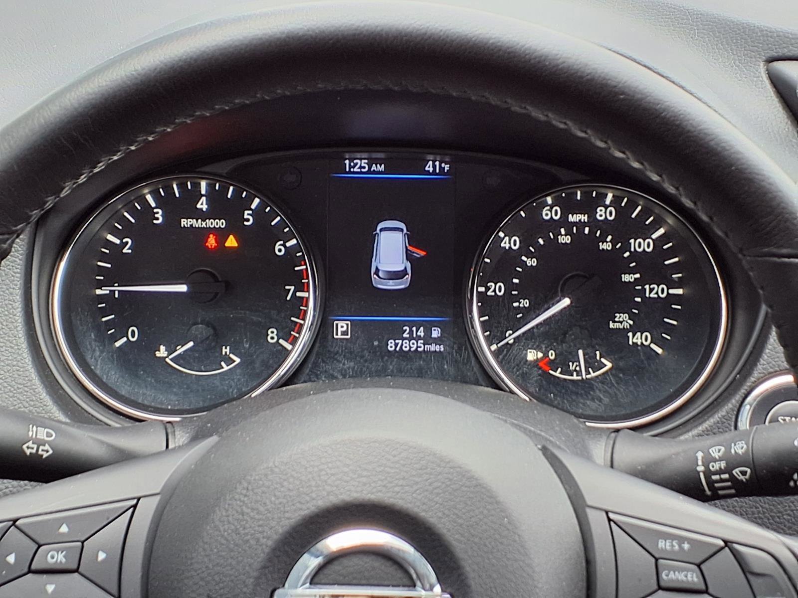 Certified 2018 Nissan Rogue SV image 16