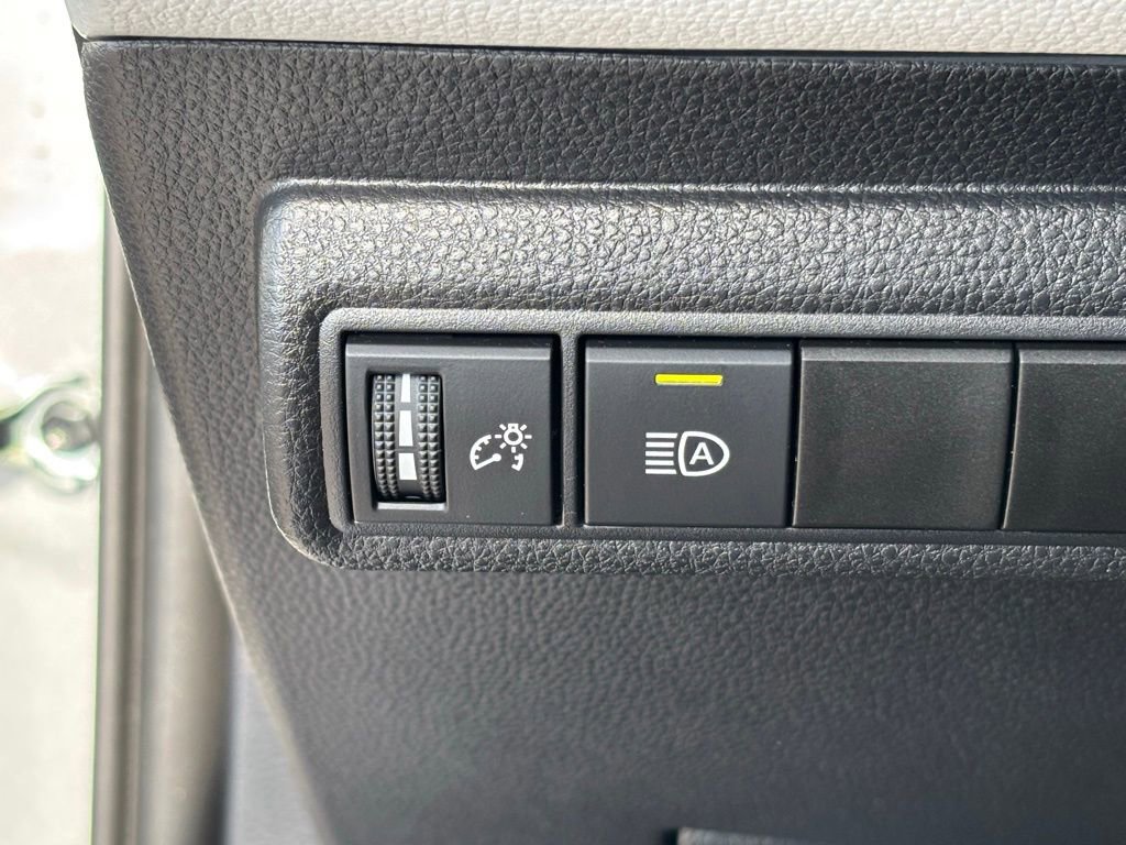 Certified 2025 Toyota Corolla SE image 24