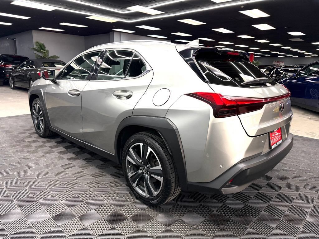 Used 2021 Lexus UX 200 w/ Accessory Package (Z1) FWD image 11