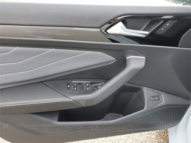 New 2025 Volkswagen Jetta SEL image 15