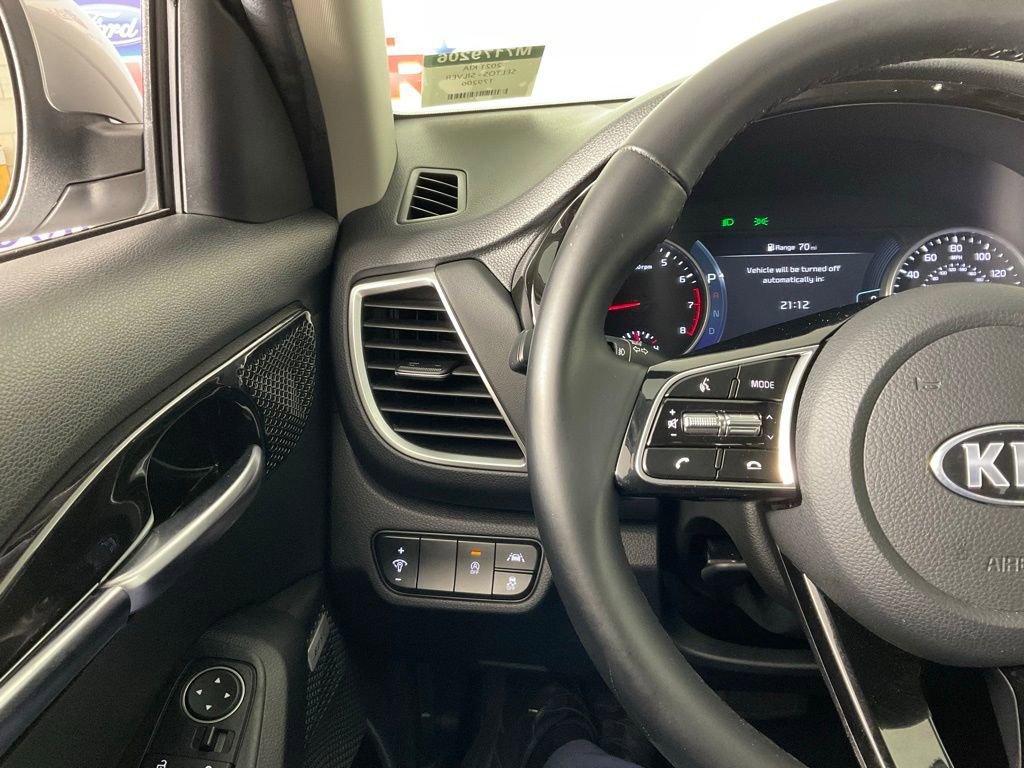 Used 2021 Kia Seltos SX w/ SX Sunroof Package image 25