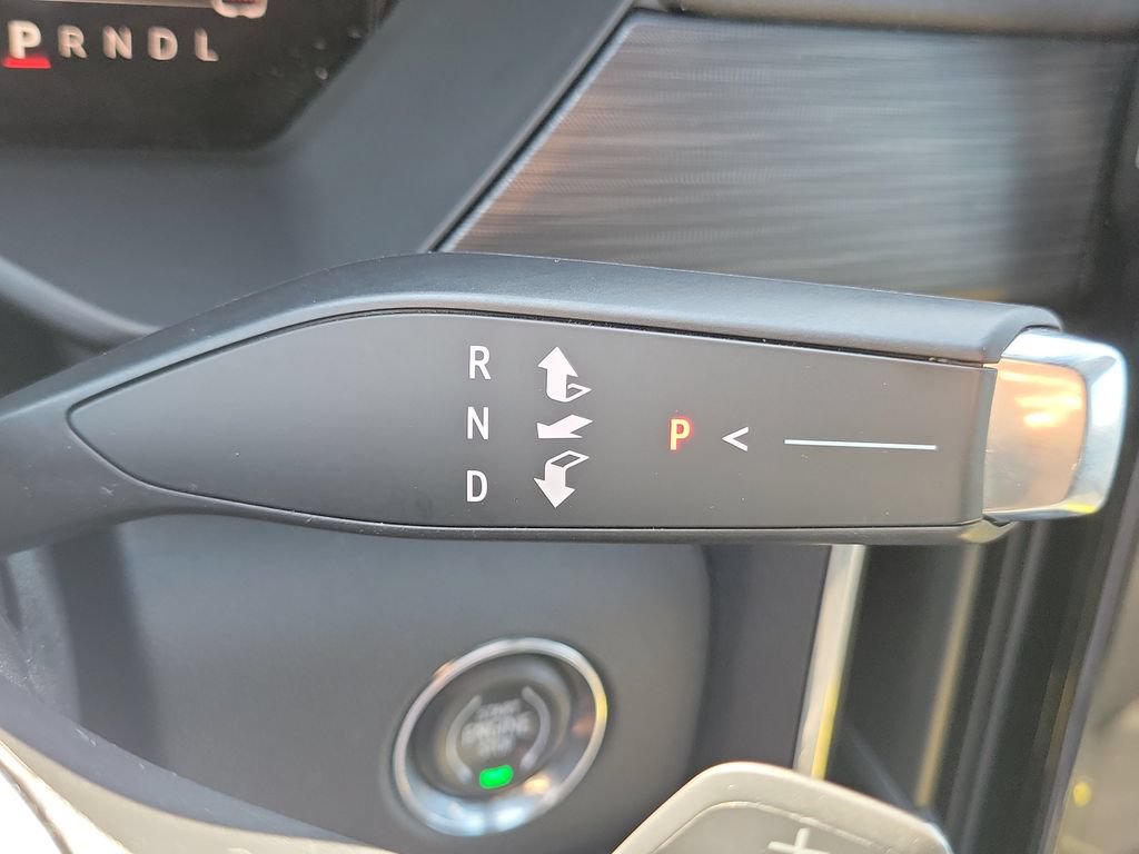 Used 2026 GMC Acadia Elevation w/ Elevation Premium Package FWD image 31