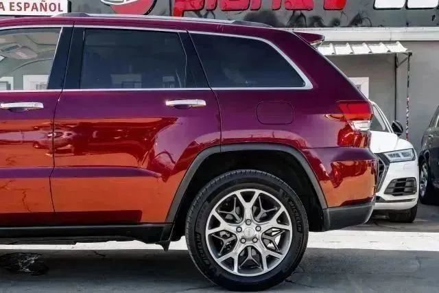 Used 2021 Jeep Grand Cherokee Limited w/ Luxury Group II AWD/4WD image 16