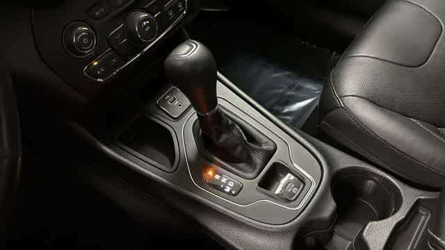 Used 2021 Jeep Cherokee Latitude Lux FWD image 21