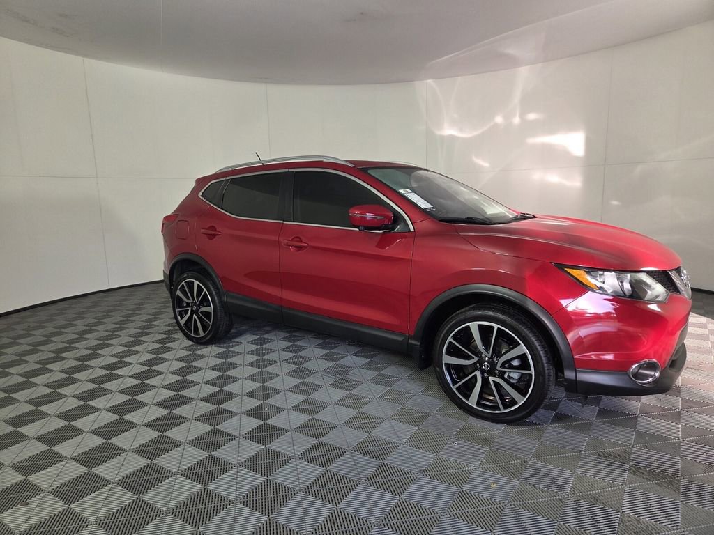 Used 2017 Nissan Rogue Sport SL image 4