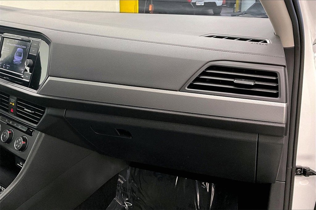 Used 2024 Volkswagen Jetta S image 15