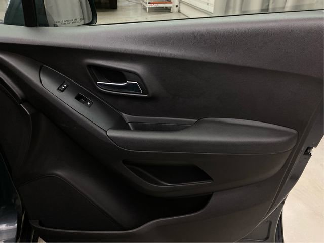 Used 2016 Chevrolet Trax LT w/ LT Convenience Package image 25