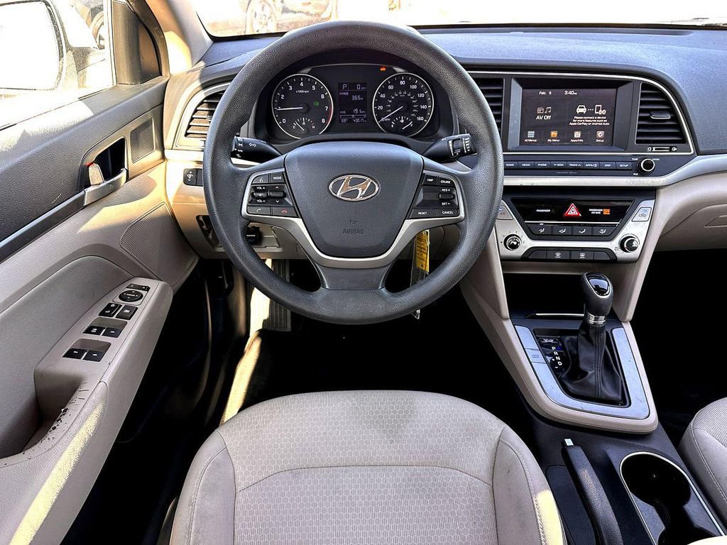 Used 2017 Hyundai Elantra SE image 20