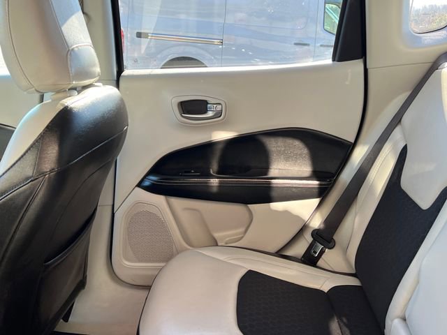 Used 2018 Jeep Compass Latitude w/ Cold Weather Group image 24