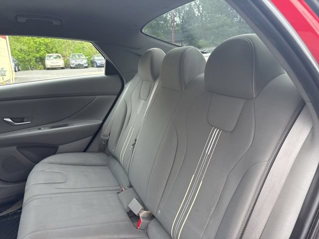 Used 2023 Hyundai Elantra SEL w/ Cargo Package FWD image 12