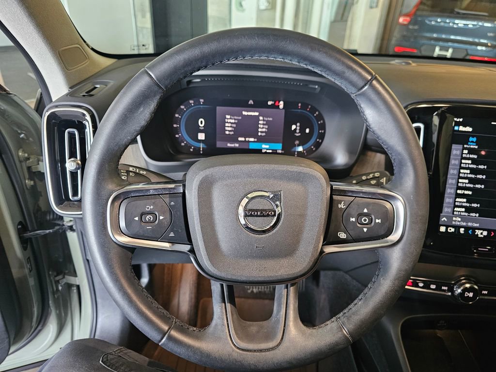 Certified 2023 Volvo XC40 B5 Plus w/ Protection Package Premier AWD/4WD image 20